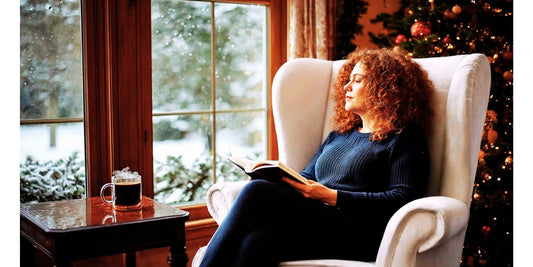 Maman détendue profitant de Noël avec sérénité, sans surcharge mentale ni stress pendant les fêtes