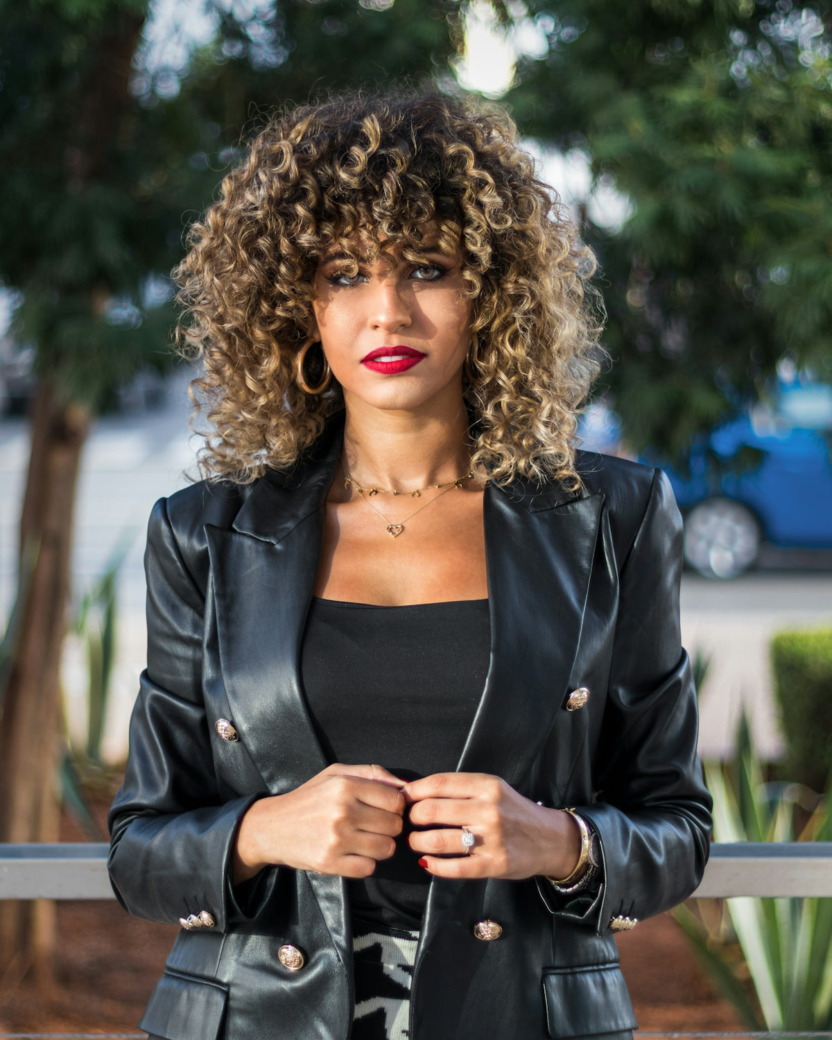 a person with curly hair Image